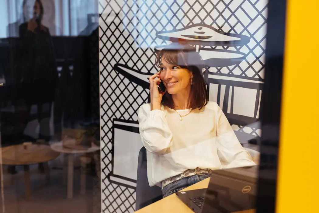 There is strength in community. Connecting with others is crucial. And this is especially true when transitioning to a new life stage, such as when you are a student or young worker. That's why what we offer is designed to bring together a community. Because feeling supported is a crucial ingredient for thriving in life.